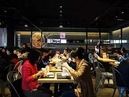 餐饮品牌设计：西少爷肉夹馍，街边小吃到北京第二高楼的成功逆袭之路