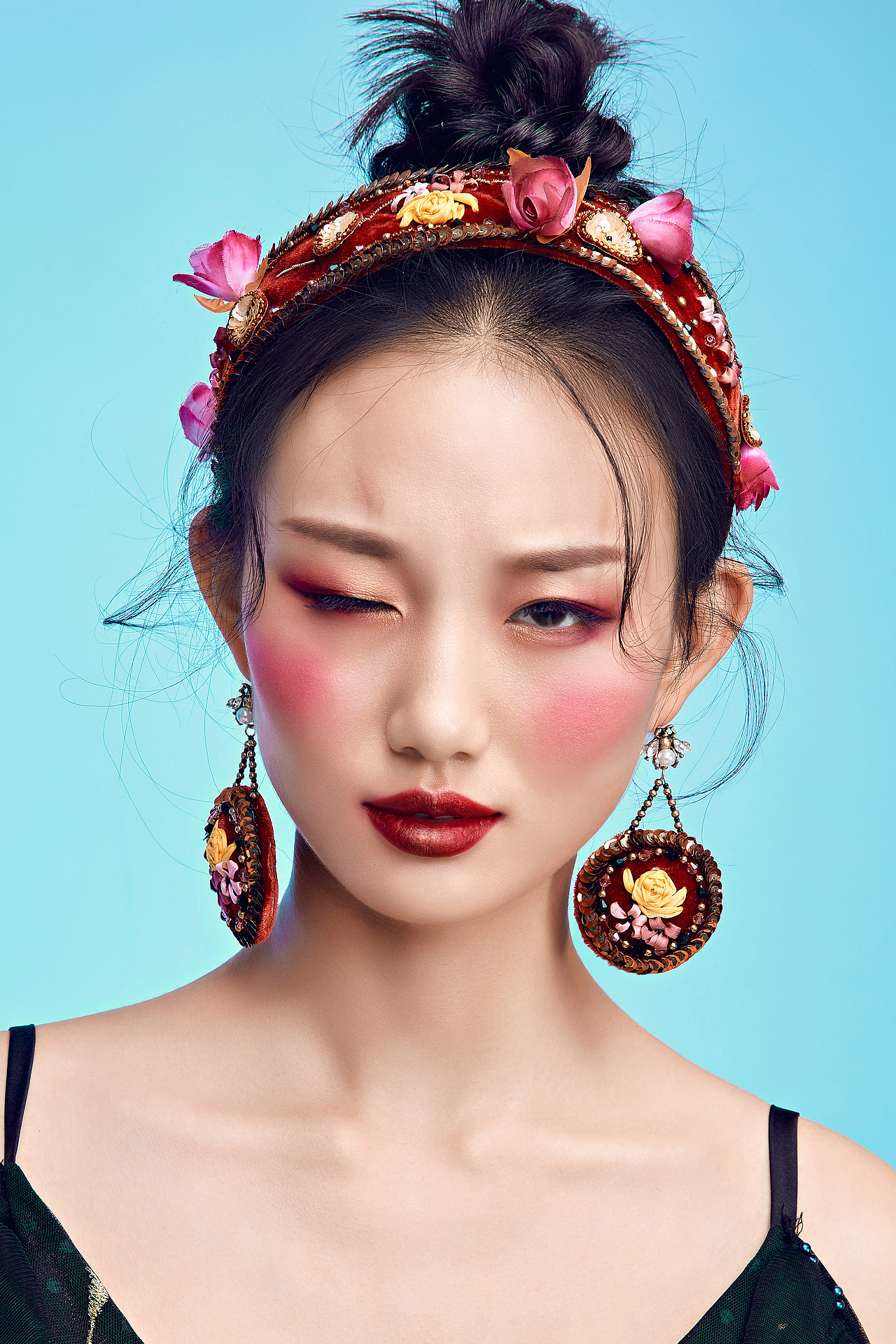 好久没发人像彩妆妆面一组