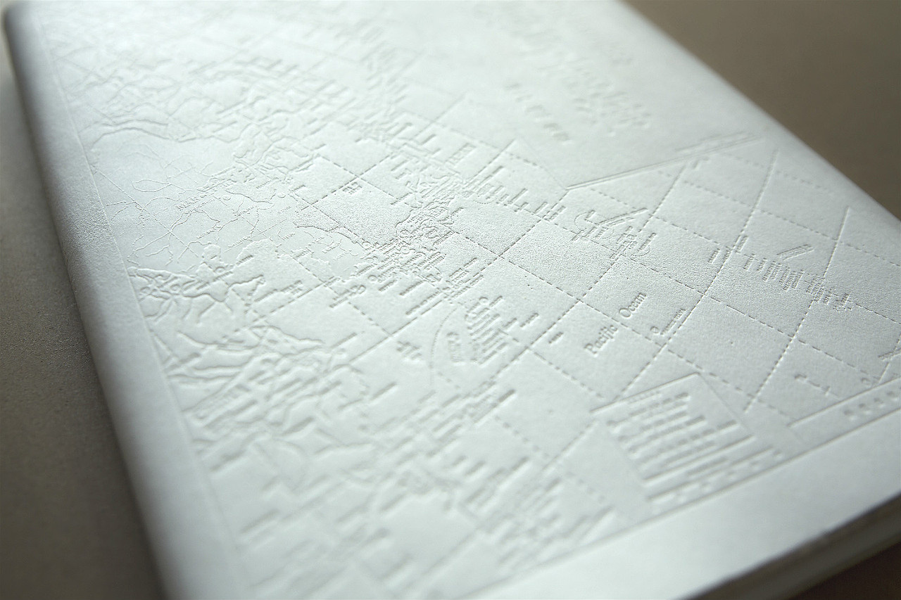 《中外老地图里的东海与南海》书封设计