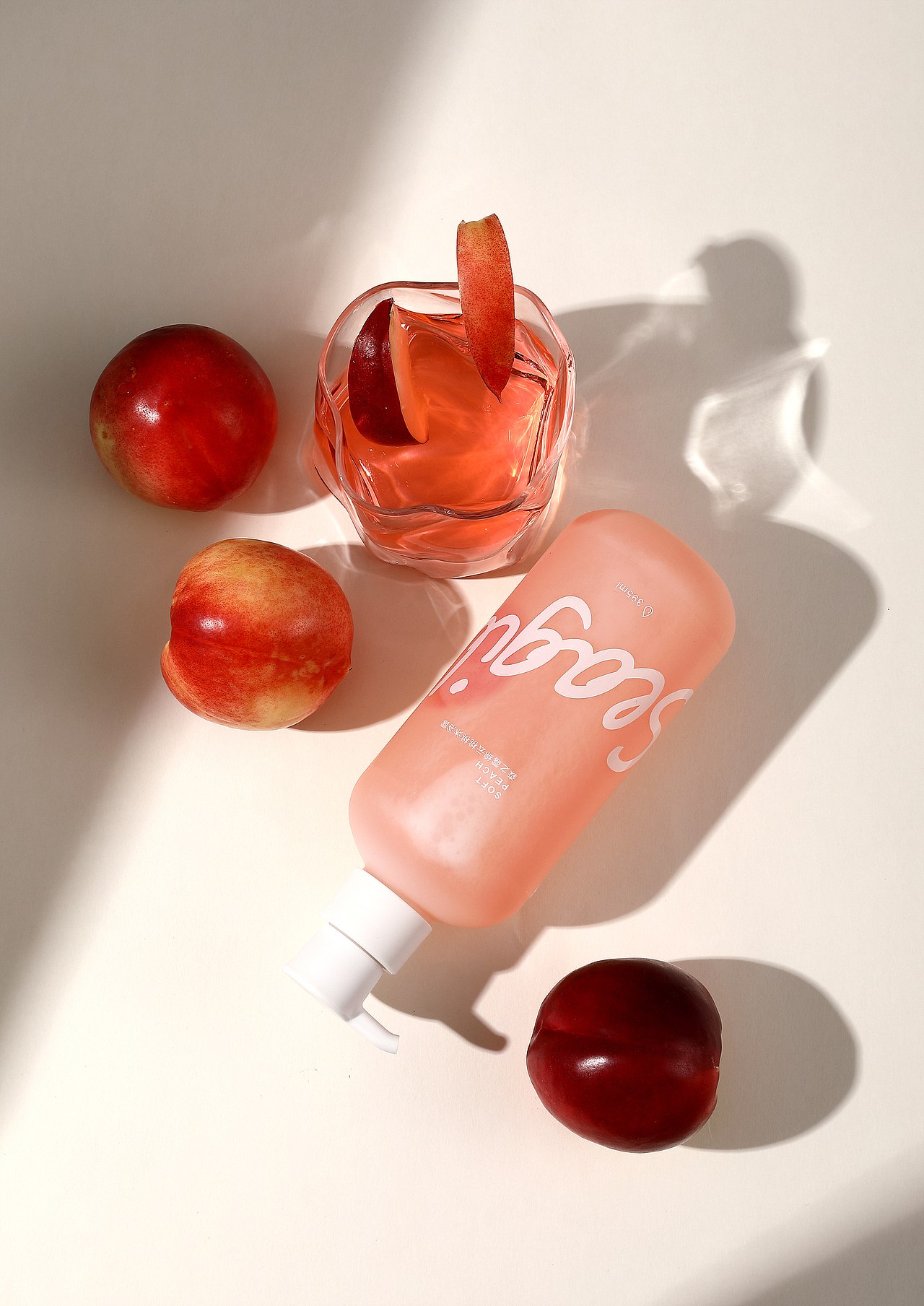 桃桃沐浴露摄影