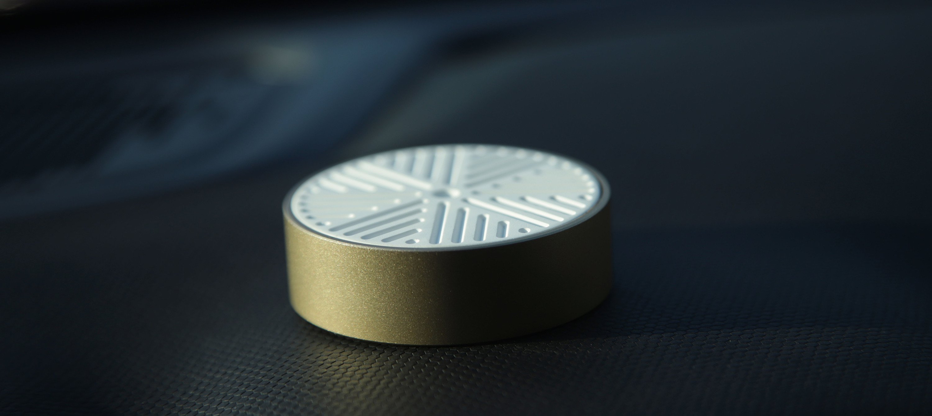 "石磨"纹理元素再生产品设计