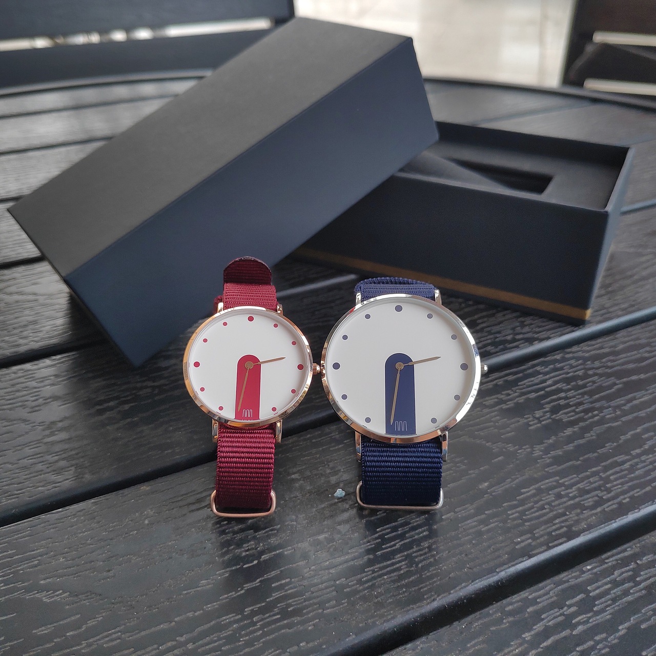 唐小生—校园纪念表—实物