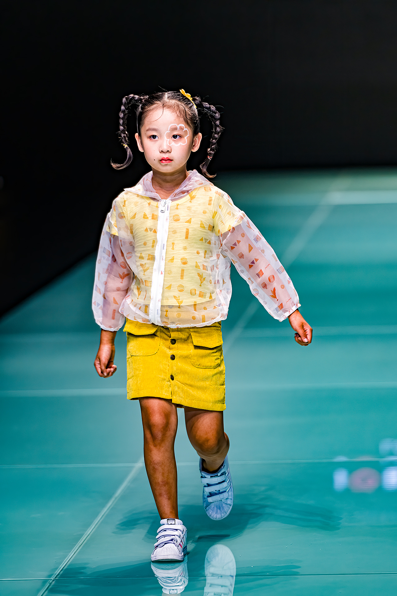 ESMOD北京 x I LOVE BYYING 2020S/S新品发布会（图ZMTc3NjMxNTUy） - 儿童服饰 - 站酷设计师都文明原创素材 - 站酷ZCOOL