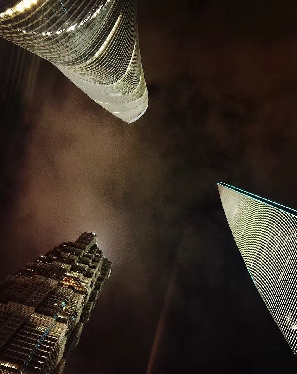 上海中心（图ZMTM0NzQwOTE2） - 环境/建筑摄影 - 站酷设计师MONO2020原创素材 - 站酷ZCOOL