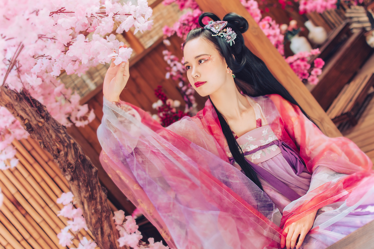 落樱（图ZMTMzMzg3MjA4） - 人像摄影 - 站酷设计师祁豫原创素材 - 站酷ZCOOL