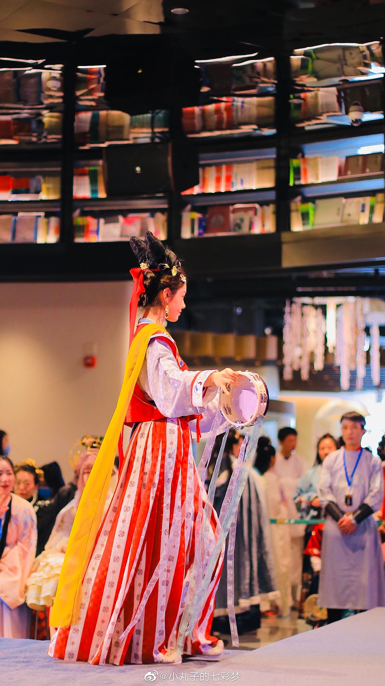 蓝海风～汉服国际模特大赛（图ZMjM1NTU2ODA0） - 人像摄影 - 站酷设计师小丸子的七彩梦原创素材 - 站酷ZCOOL