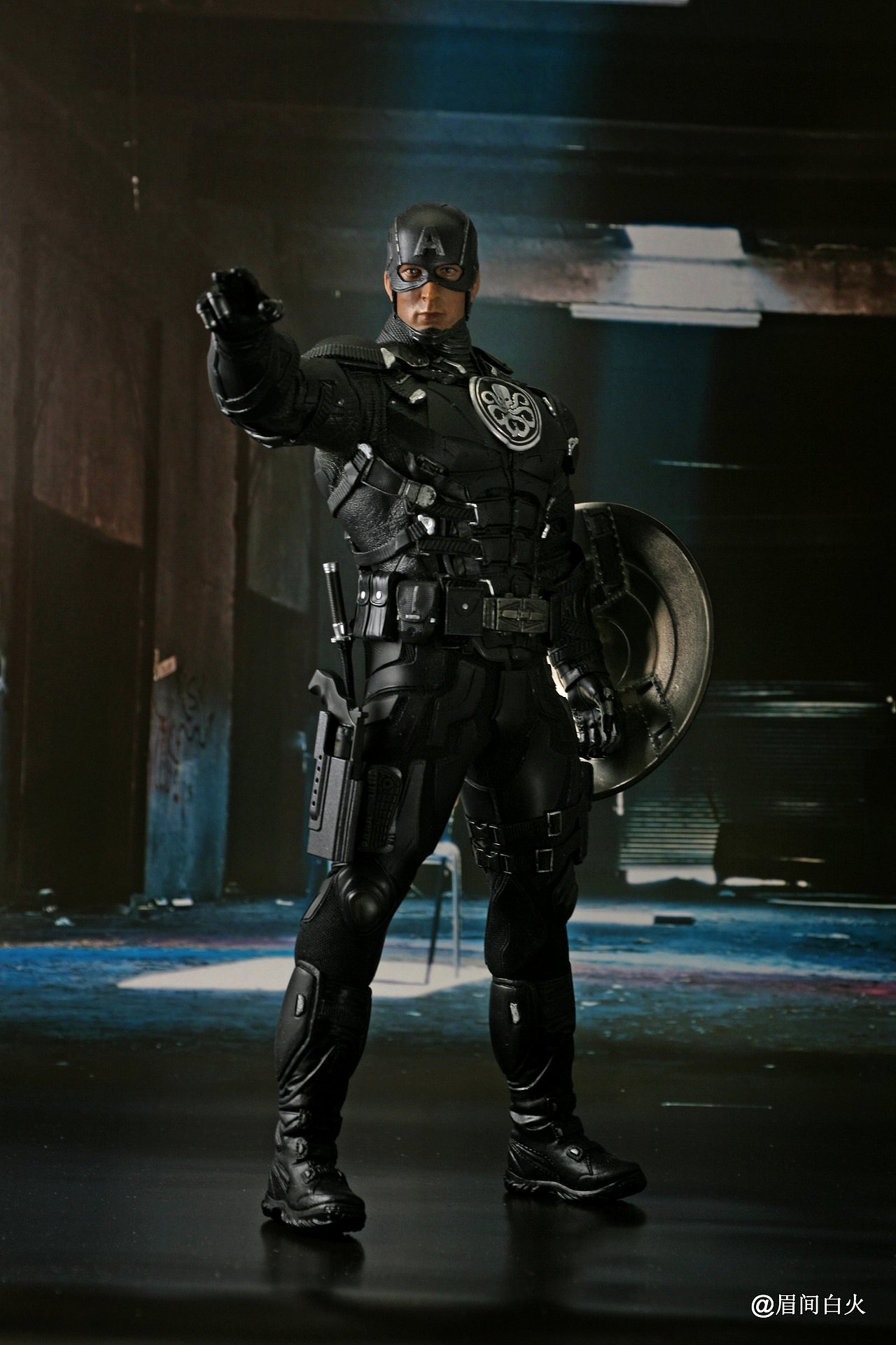 眉间白火的臆造自d只九头蛇队长