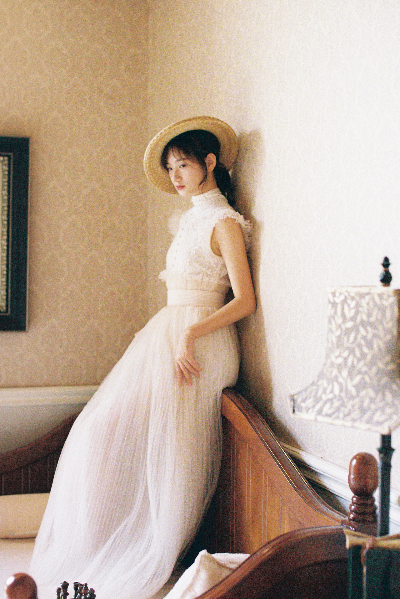 空气中的灰尘都隐约在发光（图ZMTg5MDYxODg0） - 人像摄影 - 站酷设计师文小雨_Elaine原创素材 - 站酷ZCOOL