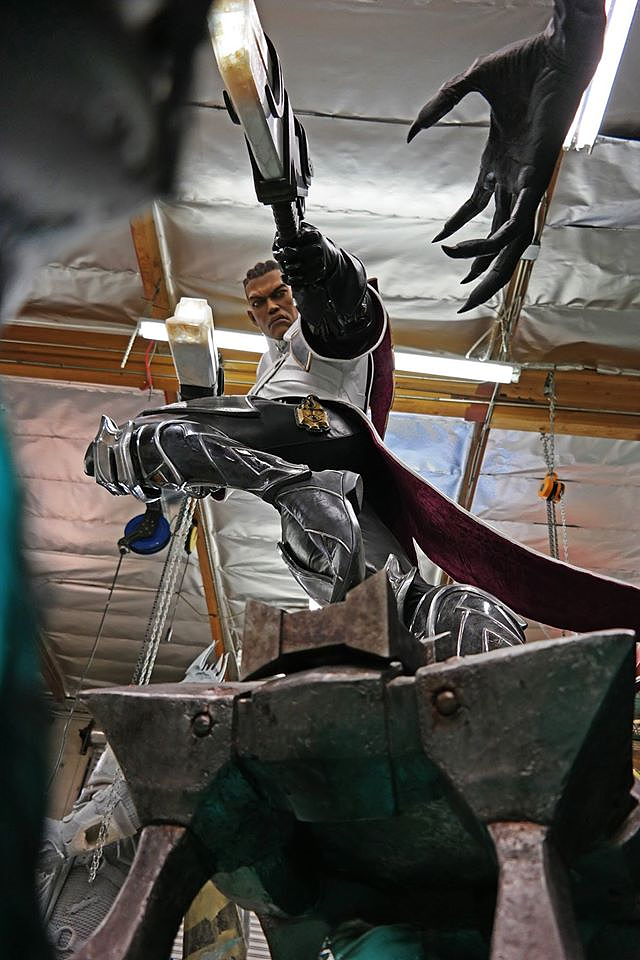 【ECC】Steve Wang操刀监制,英雄联盟授权Lucian圣枪游侠大比例雕像