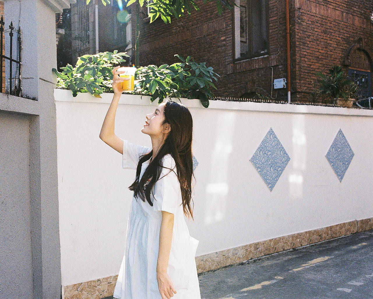 熠熠生辉（图ZMjQwNjE5MzQ4） - 人像摄影 - 站酷设计师何依穗原创素材 - 站酷ZCOOL