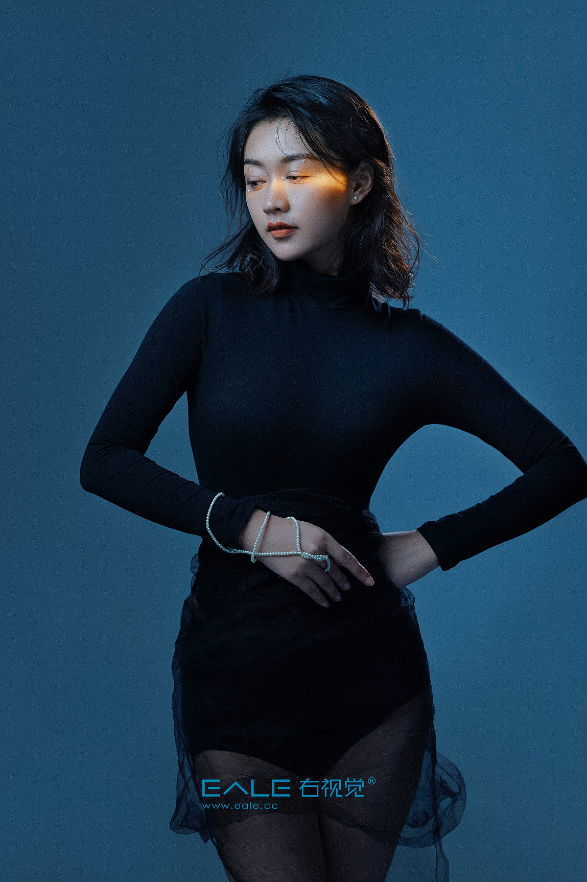 暗影微光|摄影|人像摄影|ealestudio - 原创作品 - 站酷 (zcool)