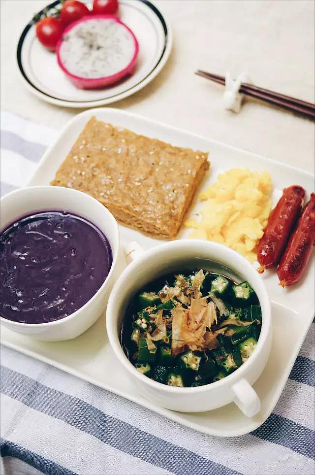 今天的照片为了配合整体感觉,也拍得便日系胶片得调调,(啥?没有日系得感觉?那是因为差了几个日文吧!不信你再看看最后两张。^_^)