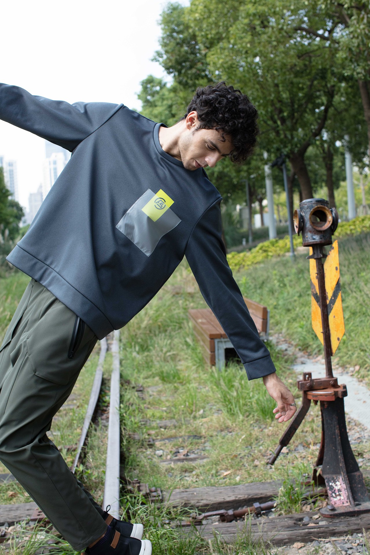 【摄艺】时尚男装大片（图ZMjgxNDEyMzMy） - 时尚/艺术摄影 - 站酷设计师摄艺服饰平面视觉原创素材 - 站酷ZCOOL