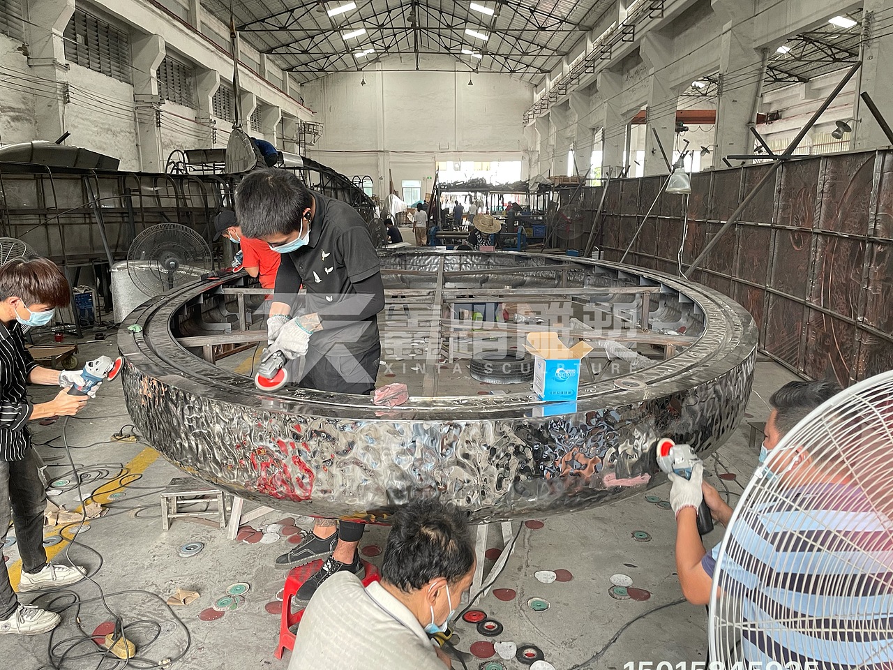 超靓！售楼部水波纹不锈钢沙盘安装完成（图ZMjc1MjAzNTMy） - 展陈设计 - 站酷设计师咨询15015845925原创素材 - 站酷ZCOOL