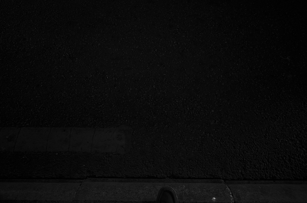 当我站在这里，我总觉得，站在这里的应该是俩个人