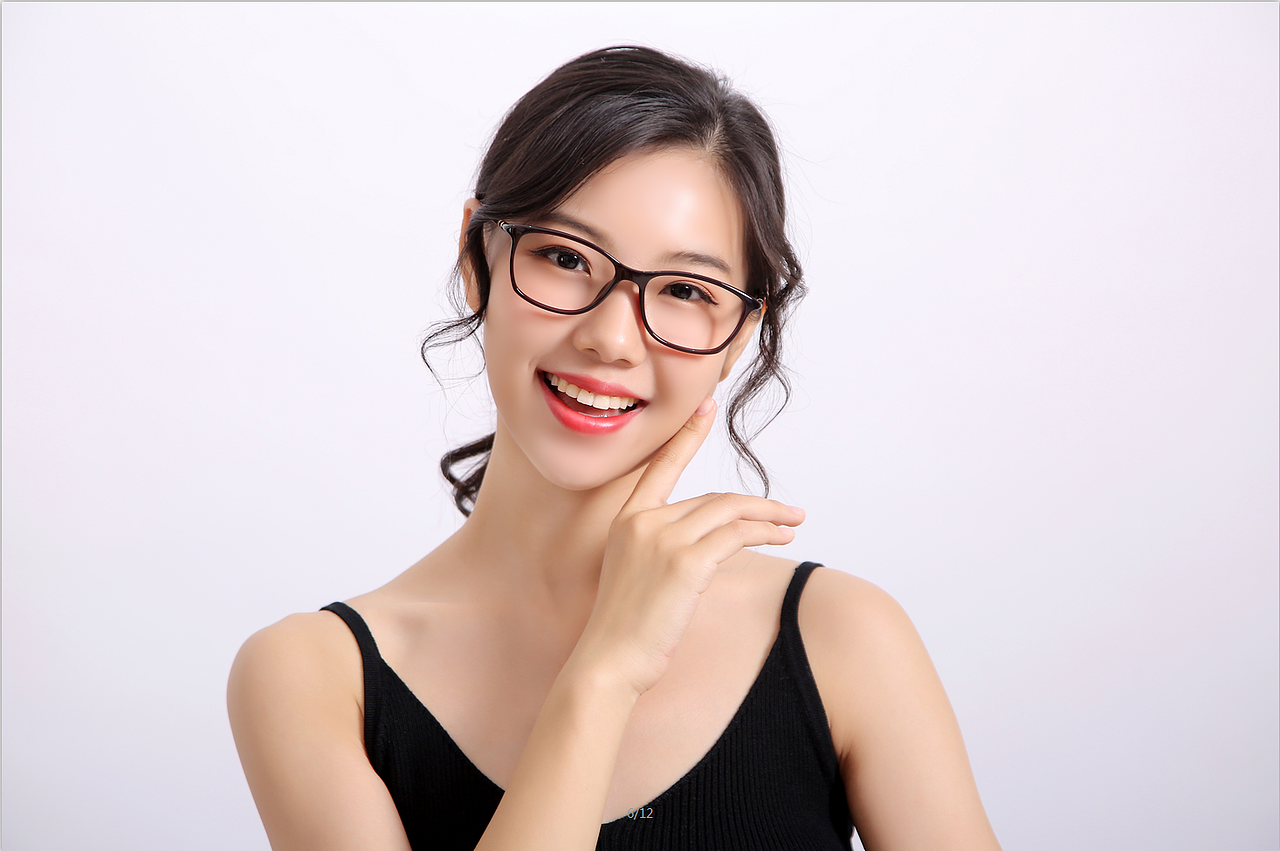 眼镜（图ZMTMyOTQ1NjU2） - 人像摄影 - 站酷设计师卓设电子商务原创素材 - 站酷ZCOOL