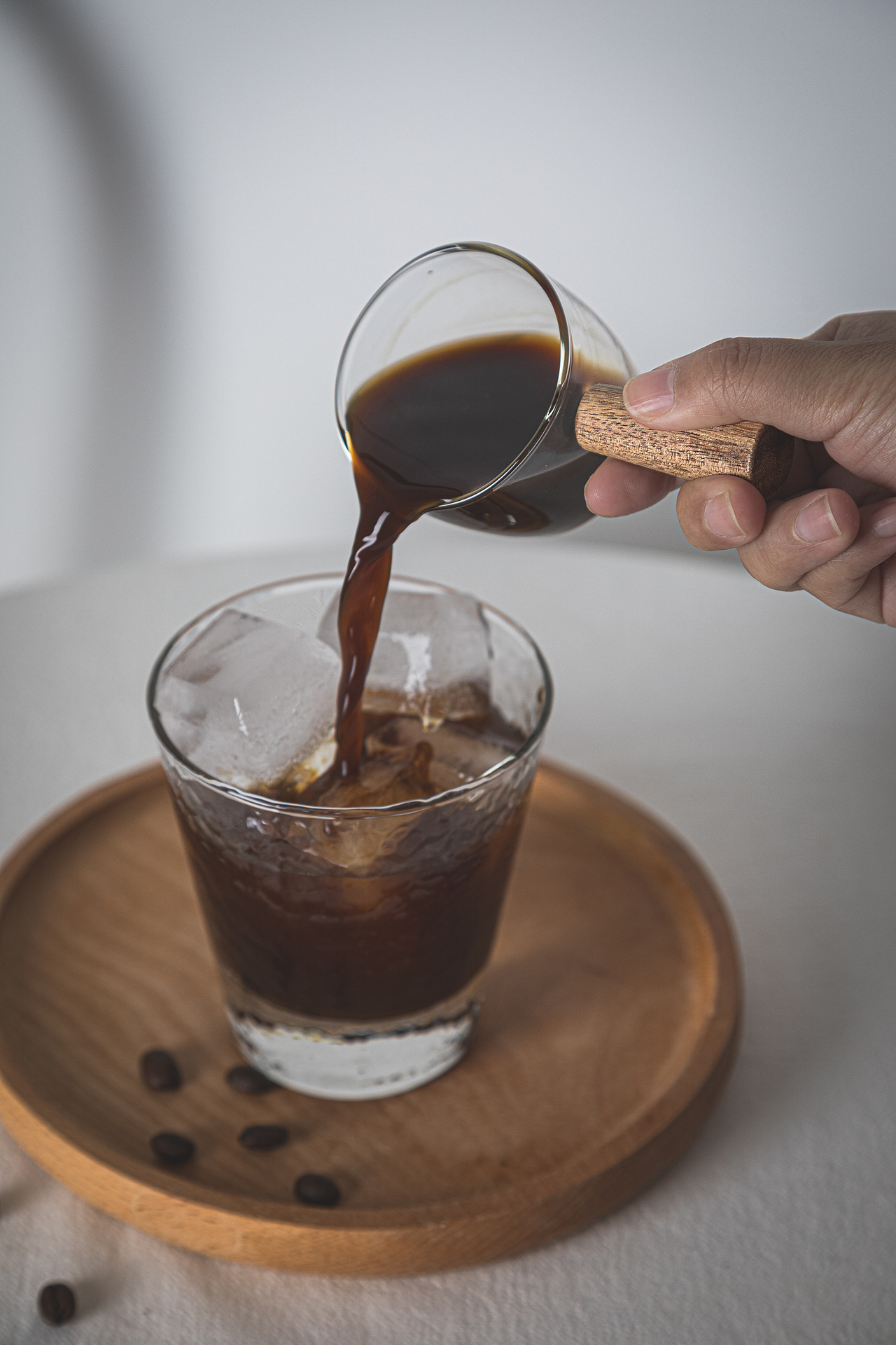 《未来的主人翁》| 咖啡杯 | 浓缩咖啡杯 | 玻璃杯（图ZMjg2MDY3MzIw） - 产品摄影 - 站酷设计师一毛拍美器原创素材 - 站酷ZCOOL