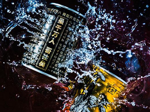 洪金甲,野诗罐经典罐产品硬照。