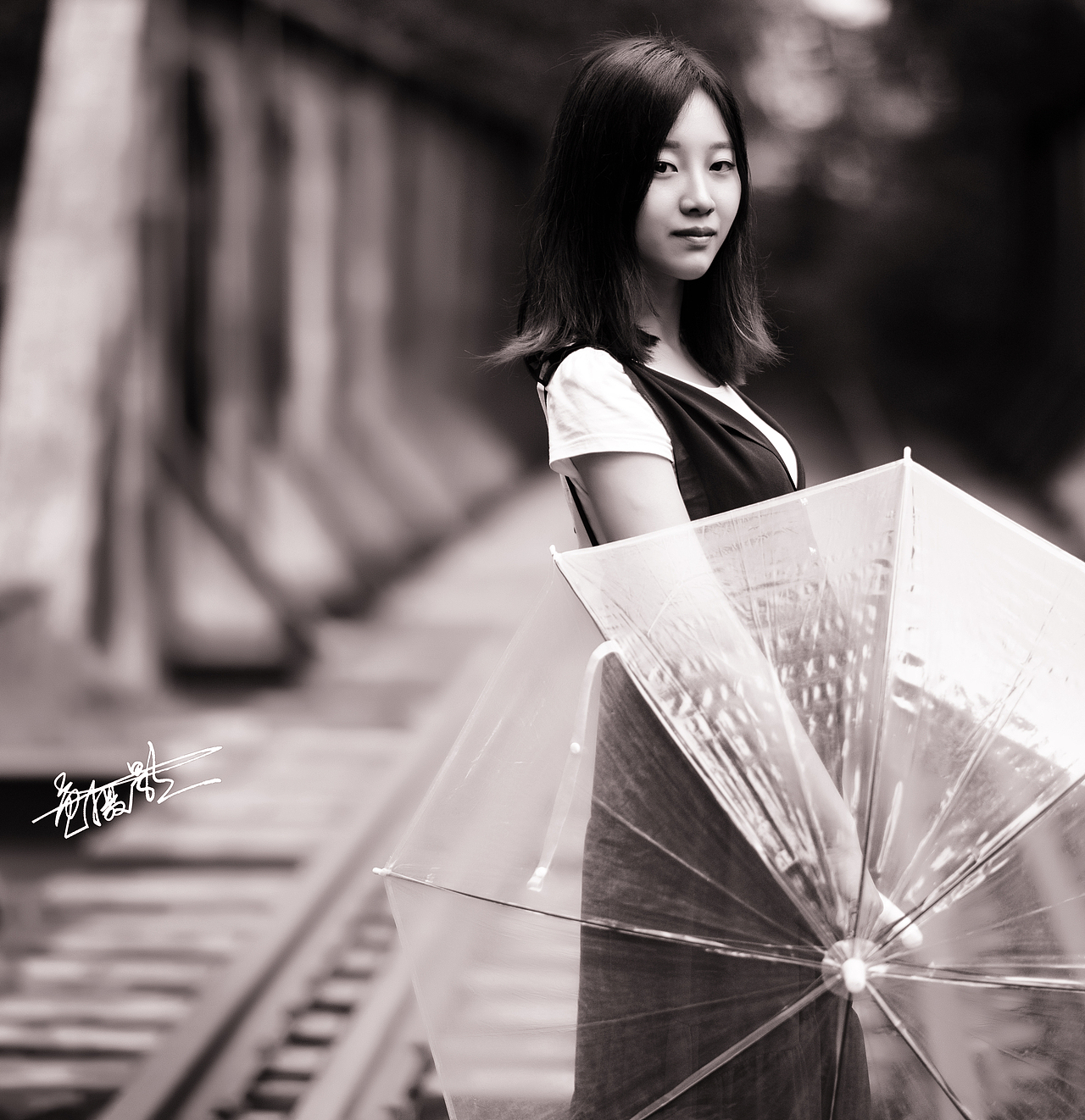听～夏季的第一声蝉鸣（图ZNTE0OTQ4MDQ=） - 人像摄影 - 站酷设计师木子鱼摄影原创素材 - 站酷ZCOOL