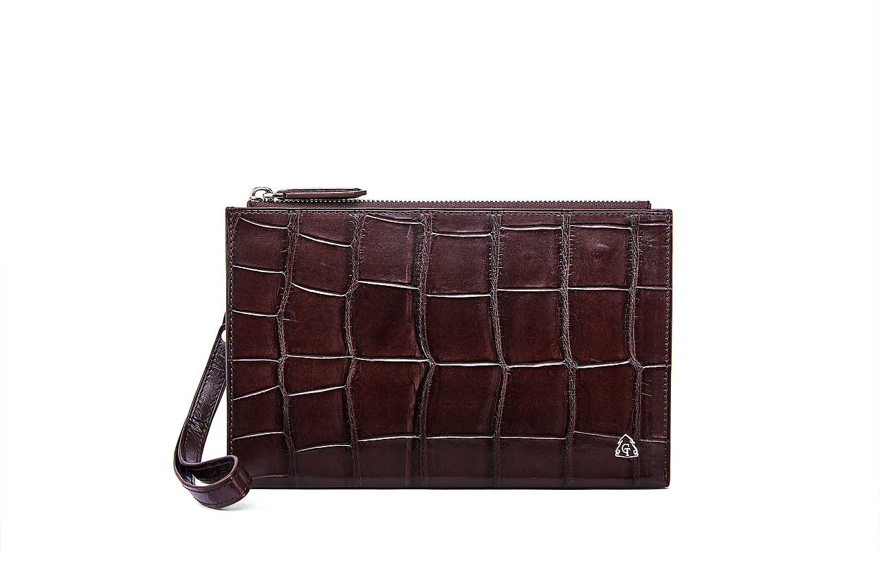 美洲鳄手包信封包白底场景创意形象拍摄精修案例（图ZMTYzMjA4NTM2） - 产品摄影 - 站酷设计师极致映像原创素材 - 站酷ZCOOL