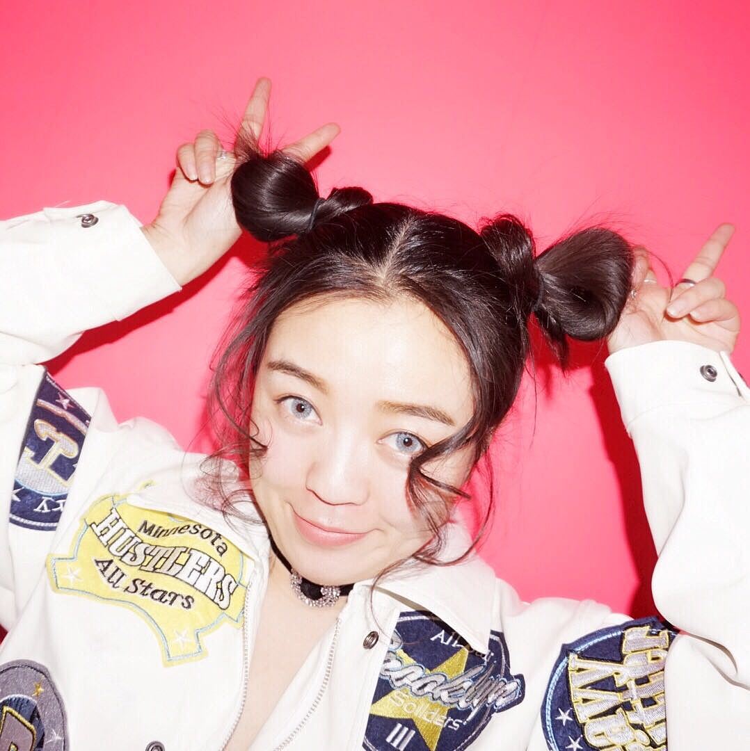 小小兔姐姐吃榴莲