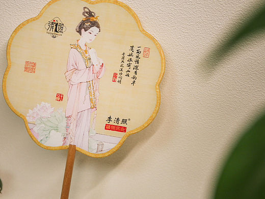 文创产品拍照🤳只是要一些真实优雅的感觉😌