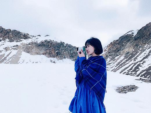 永远年轻,永远热泪盈眶。