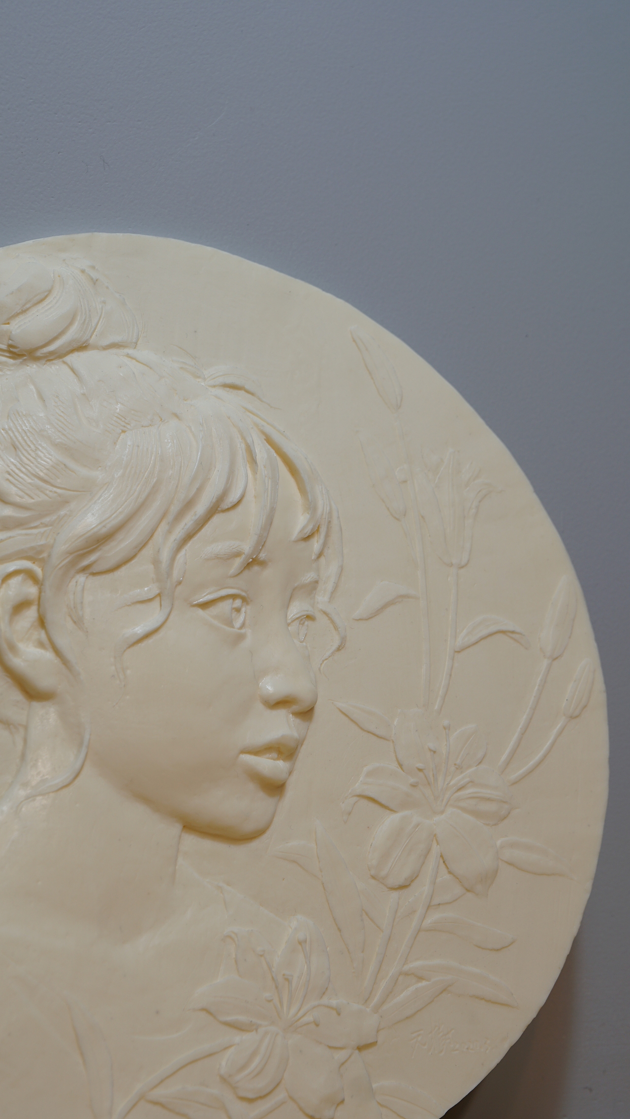 浮雕《百合花开》