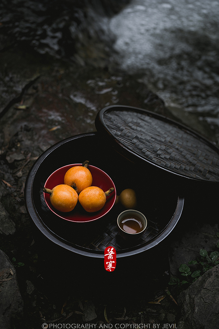 国风静物拍摄|枇杷花老洞云深 流水冷冷|摄影|美食摄影|萧寒jevil