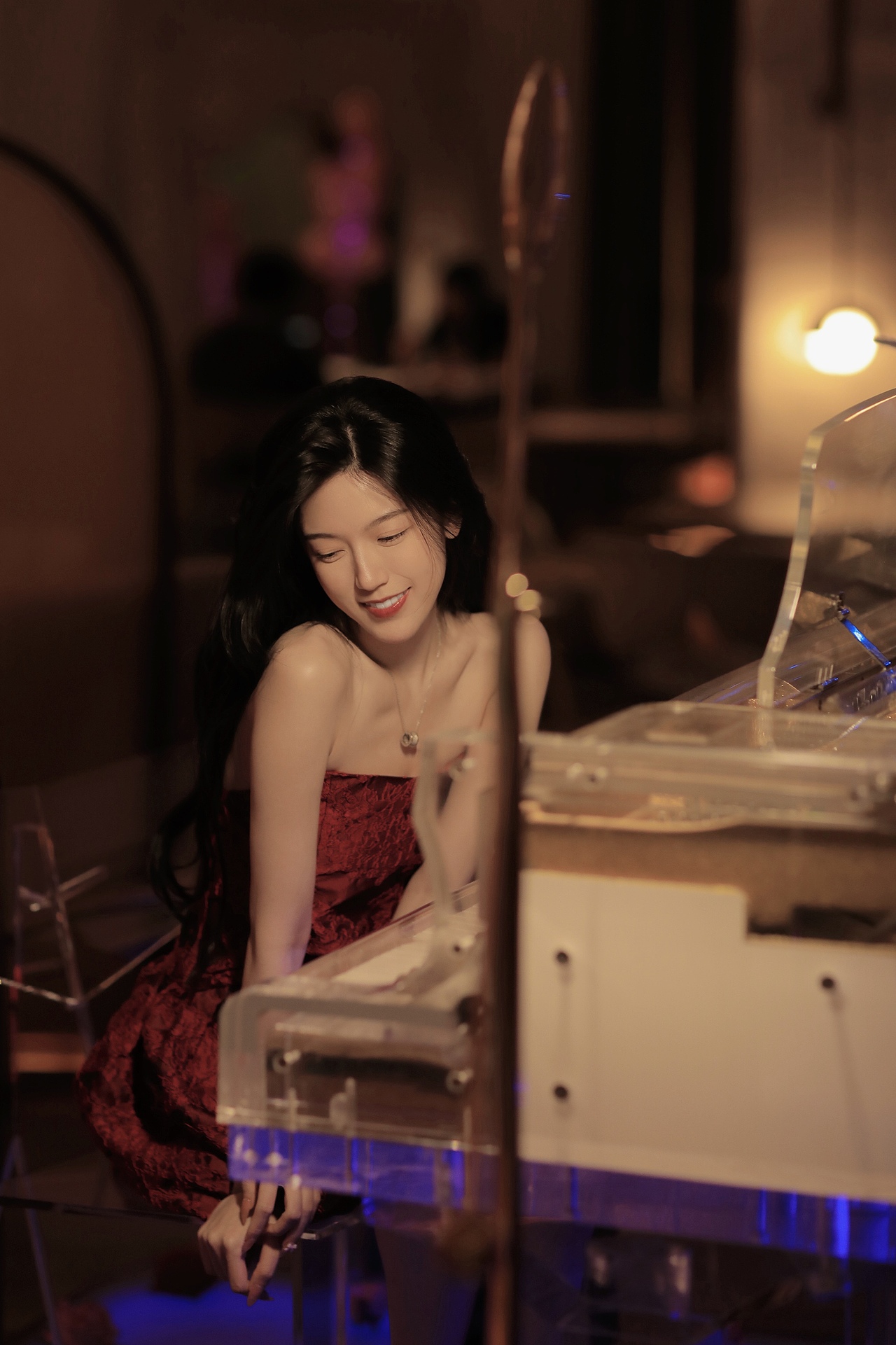 不止玫瑰有爱意（图ZMjg1NDY4ODg0） - 人像摄影 - 站酷设计师萌又三岁原创素材 - 站酷ZCOOL