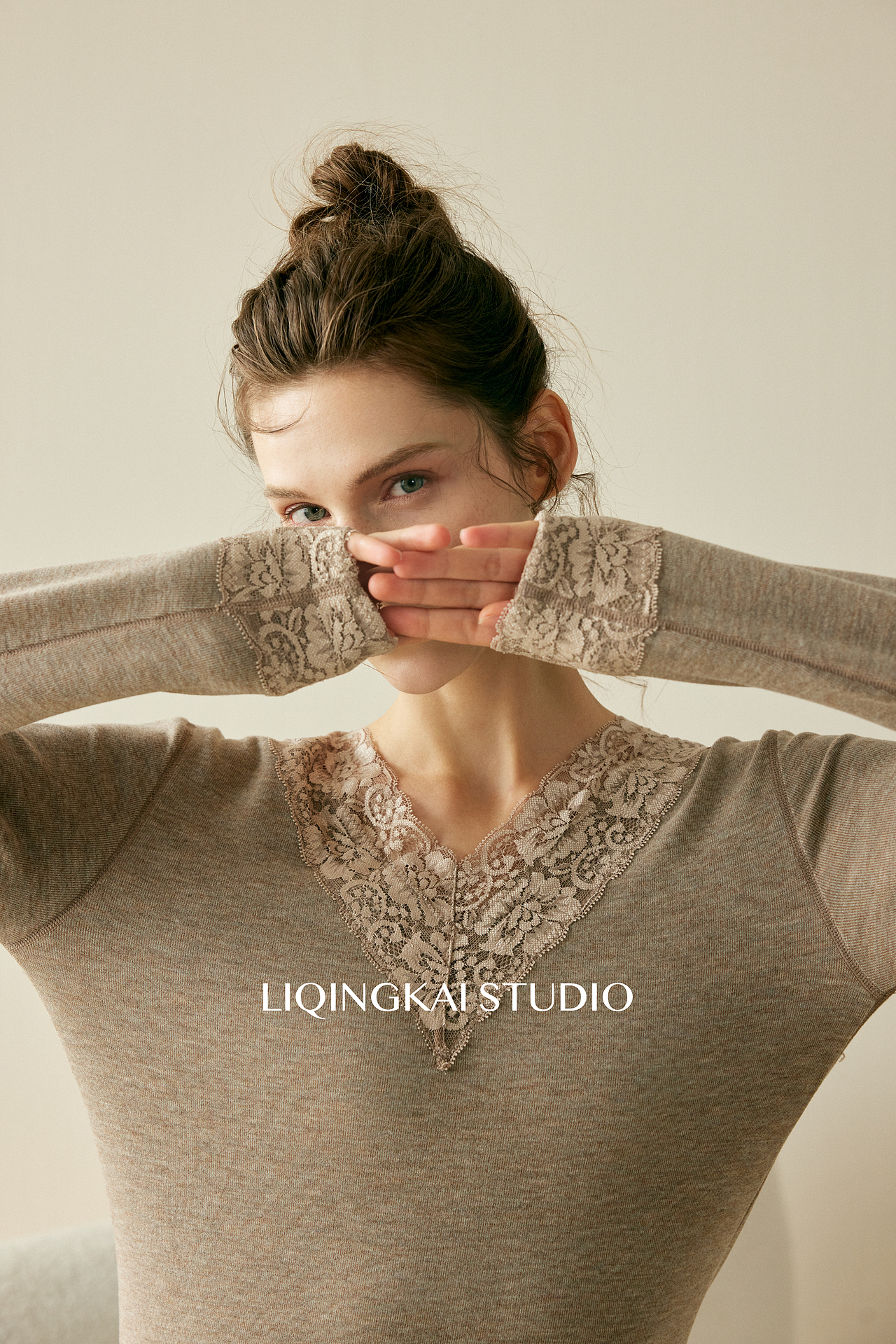 "Comfortable and relaxed attire"🍁保暖季（图ZMzU1MjczMzg4） - 时尚/艺术摄影 - 站酷设计师摄影师李清凯原创素材 - 站酷ZCOOL