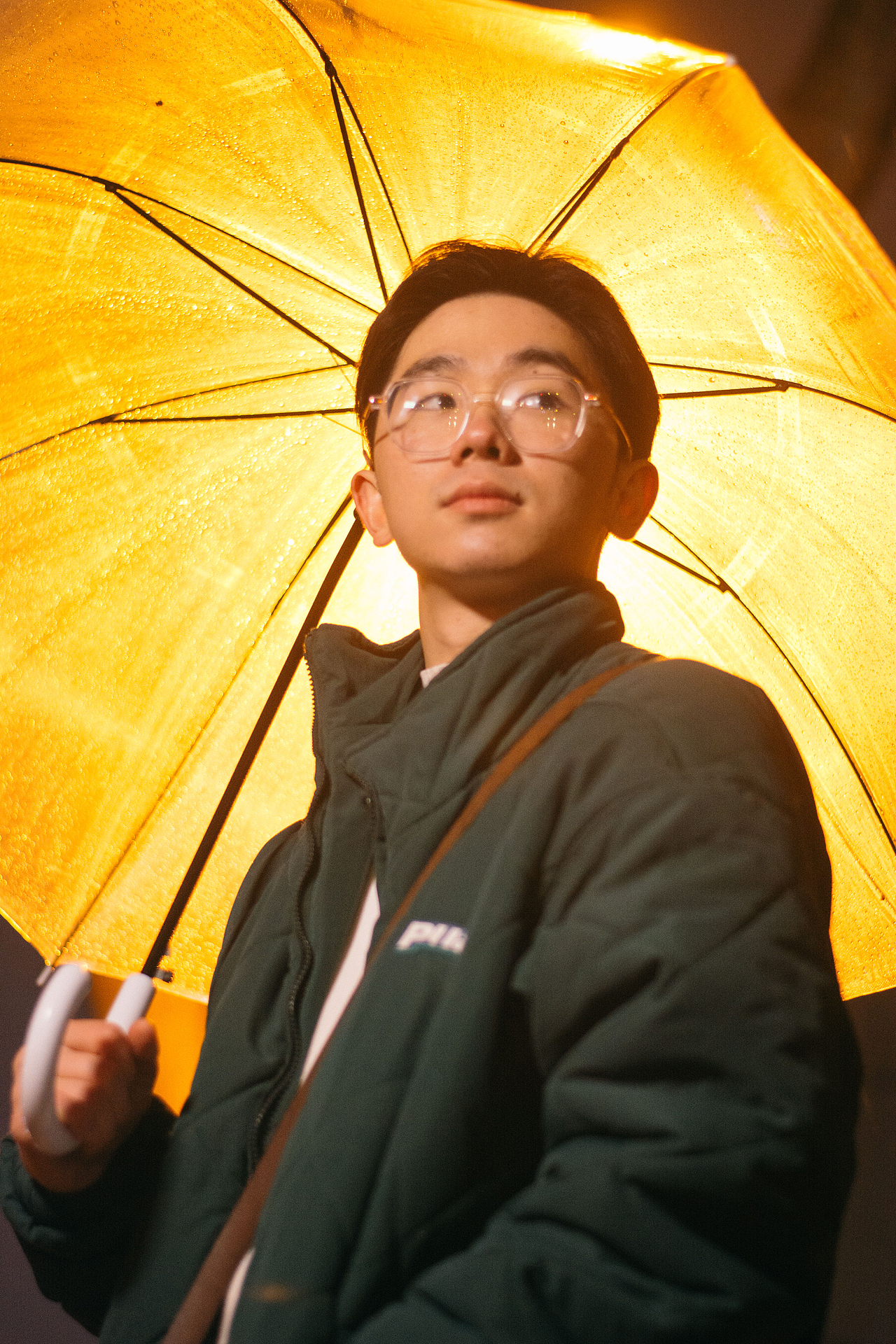 你说你喜欢雨天（图ZMjQ0NzYxMTc2） - 人像摄影 - 站酷设计师散落一身月cm原创素材 - 站酷ZCOOL