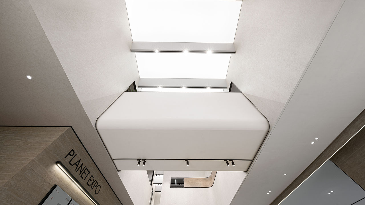 世茂镇江云图售楼处