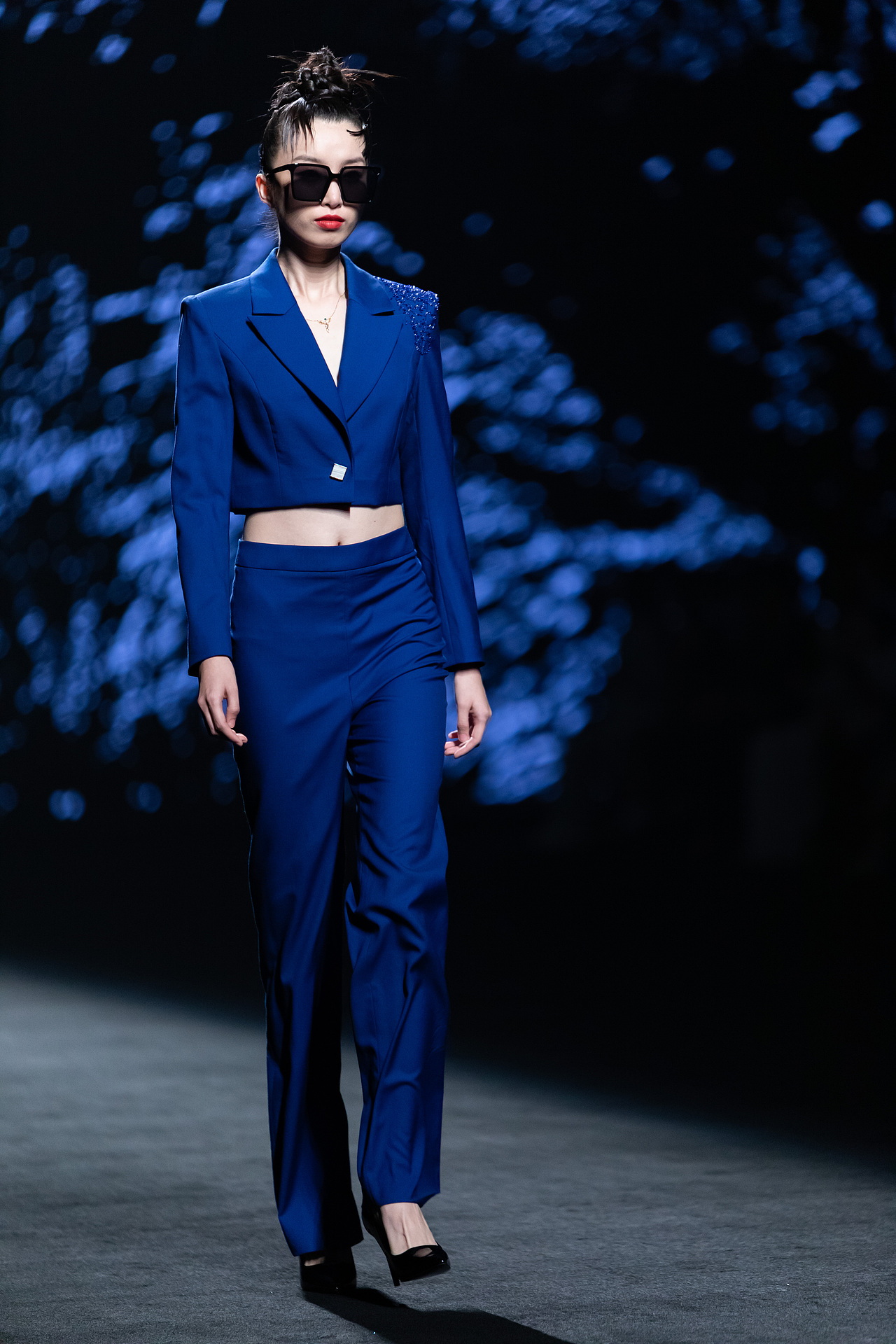 2021广东时装周：若水I NUI CHOICE 女哲.彭佩宜（图ZMjc2NjY4ODUy） - 时尚/艺术摄影 - 站酷设计师小S视觉原创素材 - 站酷ZCOOL