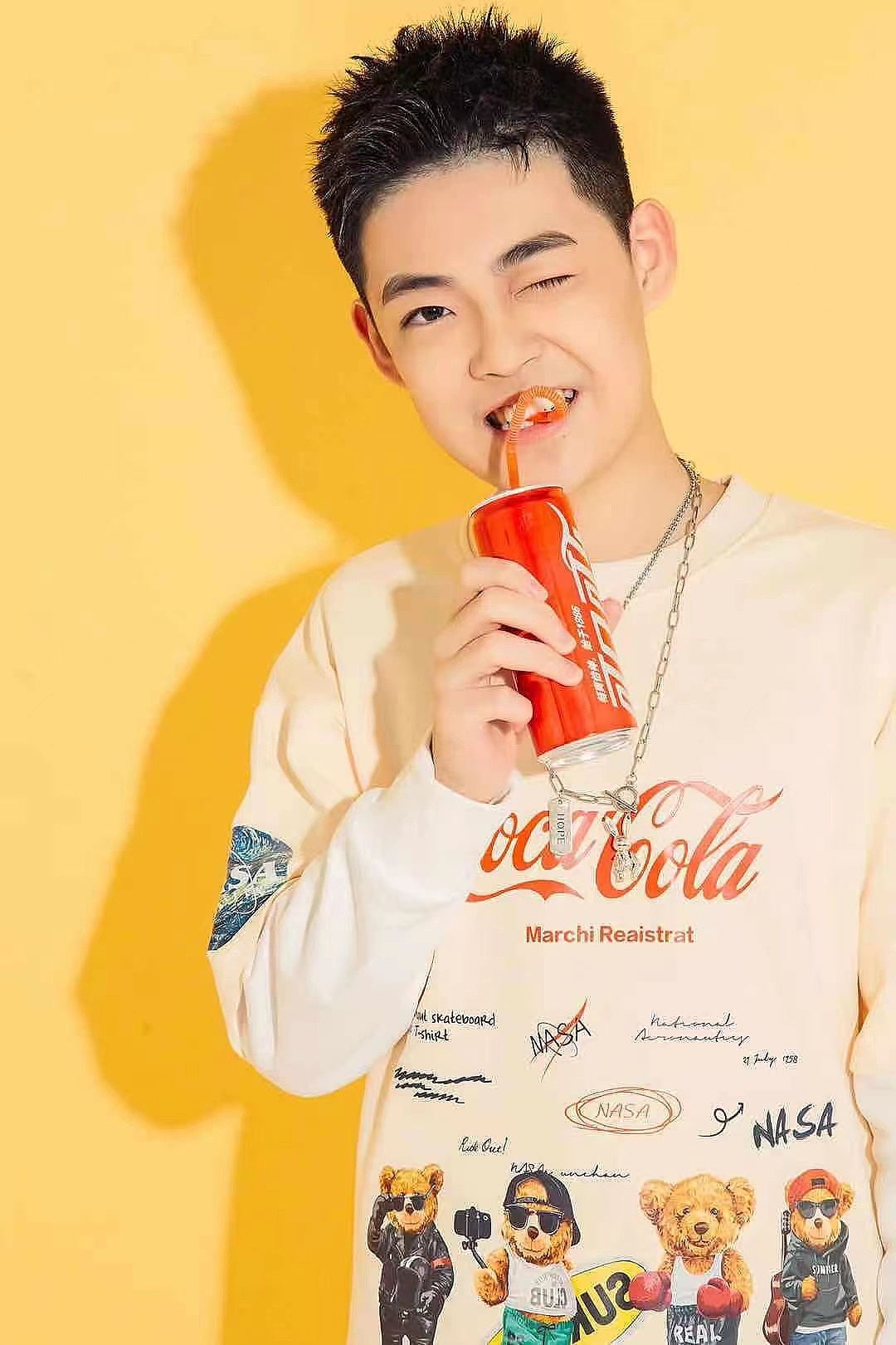 时尚大男孩（图ZMjkzNjc3NzQ4） - 人像摄影 - 站酷设计师德斯贝儿安贞店原创素材 - 站酷ZCOOL