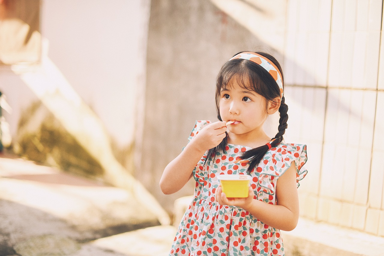 港风小可爱（图ZMjY5NTc1ODky） - 人像摄影 - 站酷设计师简曦_Y2原创素材 - 站酷ZCOOL