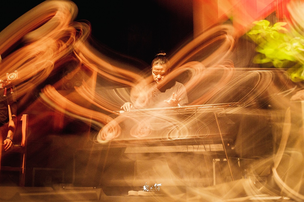 2018年 - 现场音乐LIVE演出 记录回顾（图ZMTQzMTUxMDI4） - 人像摄影 - 站酷设计师乐与饵原创素材 - 站酷ZCOOL