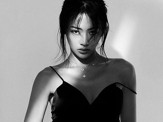 己系列——《魅惑》