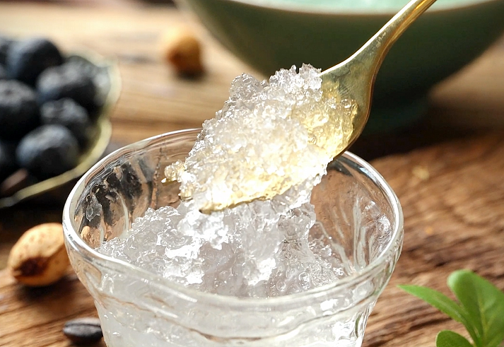 桃胶雪燕银耳羹视频|美食摄影|电商视频|×郑州密斯杨（图ZMzI3MzY0MzYw） - 宣传片 - 站酷设计师密斯杨摄影视频部原创素材 - 站酷ZCOOL