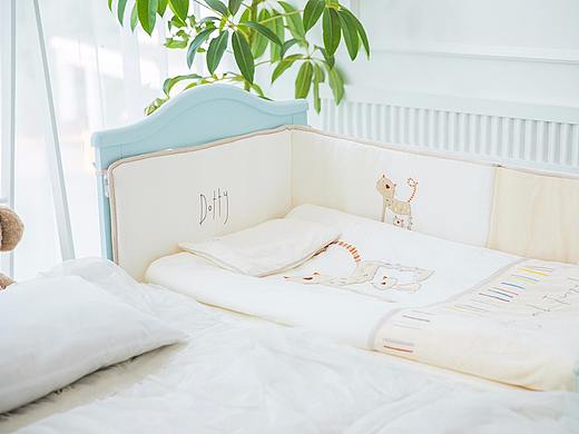 巴布力婴儿床拍摄