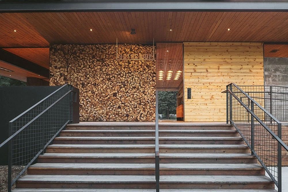 「Russian River Hotel」