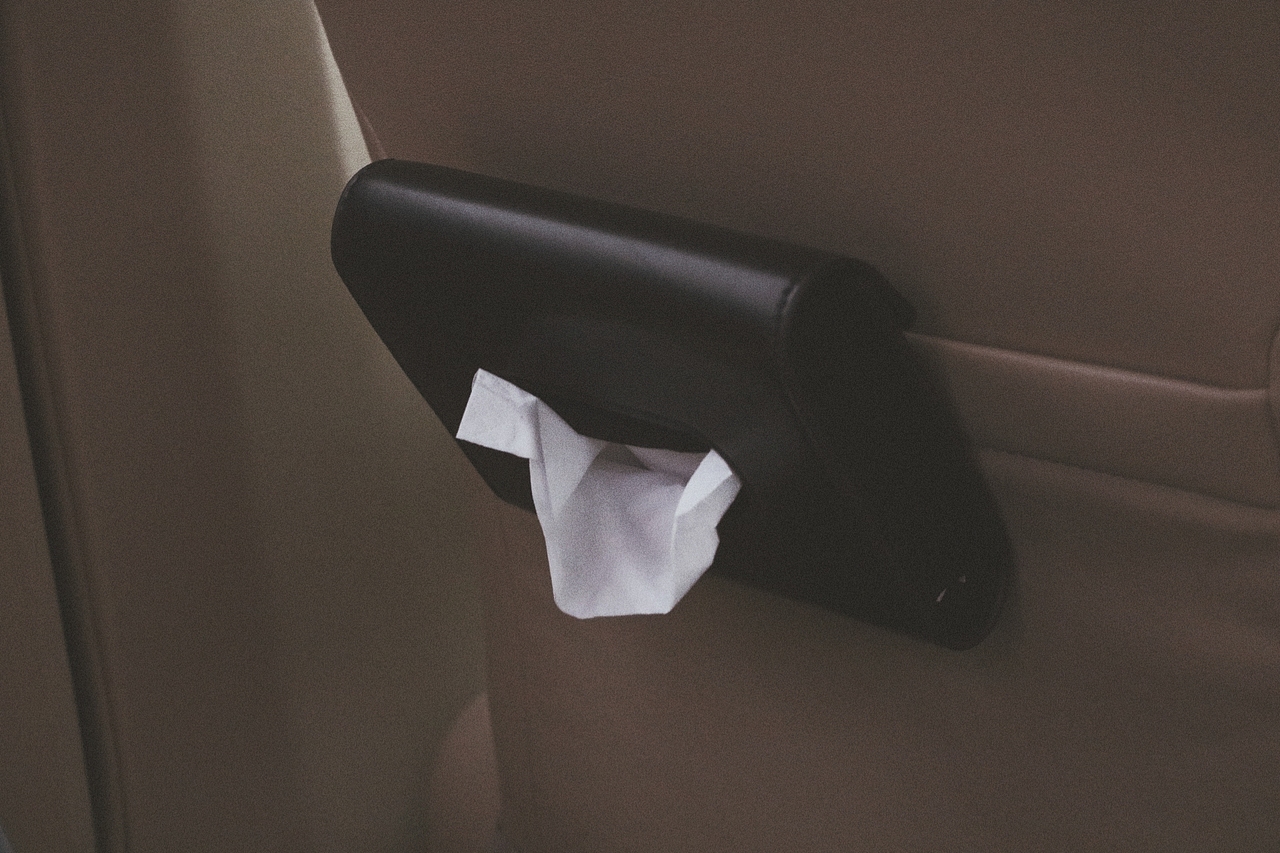 车内避雨随拍（图ZMjYyNTE4NzM2） - 人文/纪实摄影 - 站酷设计师姿淇原创素材 - 站酷ZCOOL