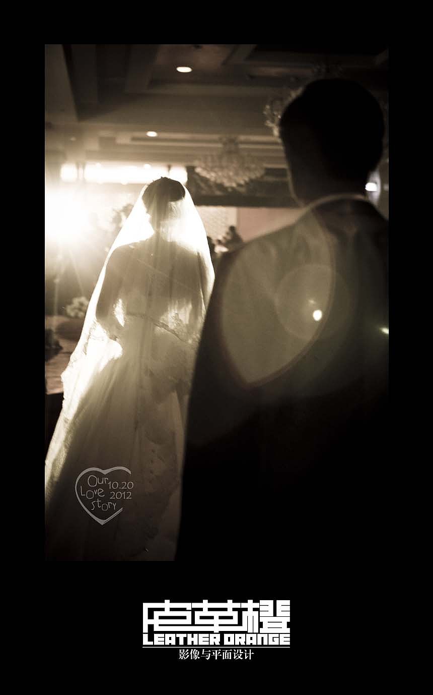 发现瞬间的感动,轻轻记录下您的婚礼的每一个细节——皮革橙影像与平面设计。