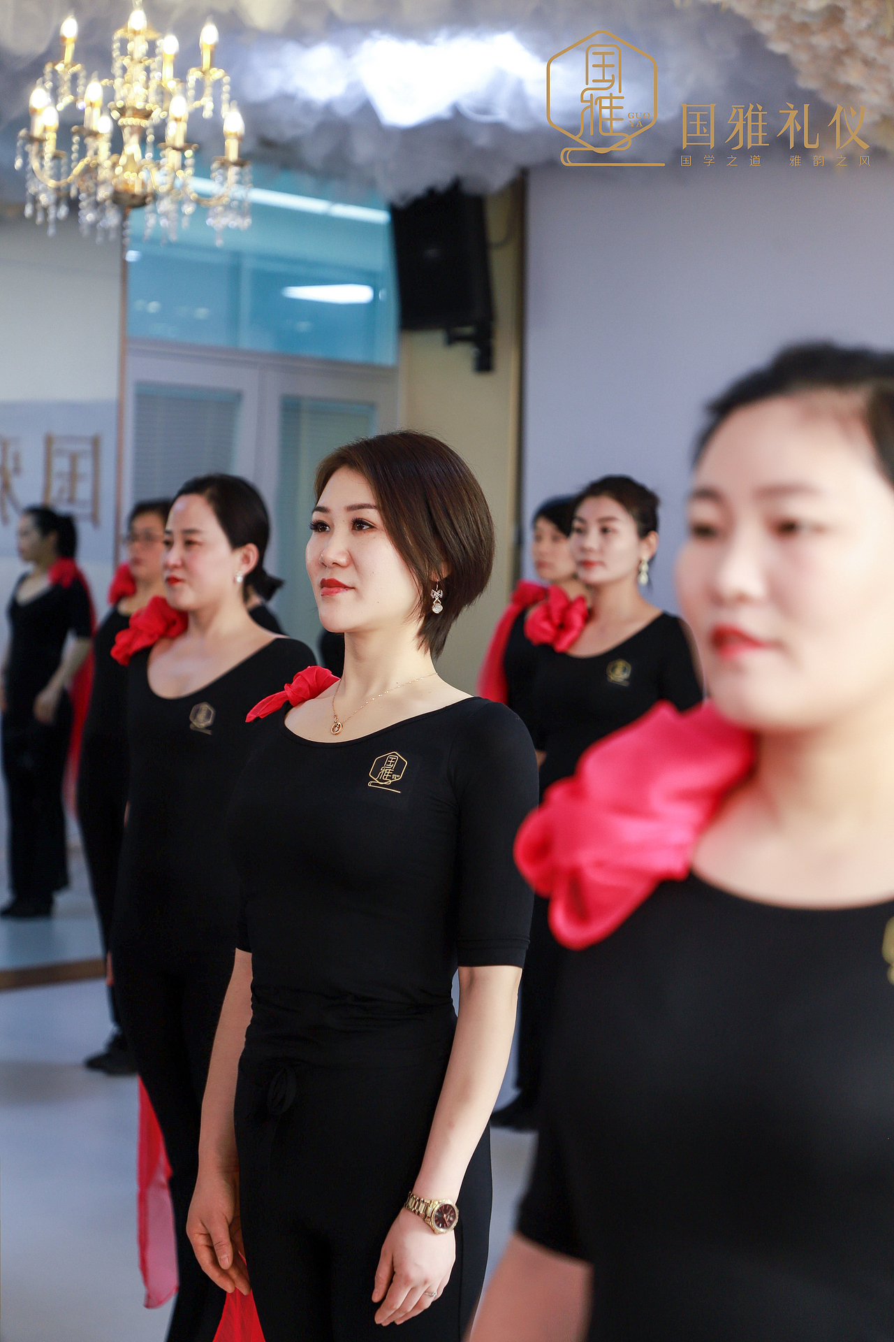 国雅礼仪27号+企业培训（图ZMjQyMzg2OTY0） - 人像摄影 - 站酷设计师国雅礼仪原创素材 - 站酷ZCOOL