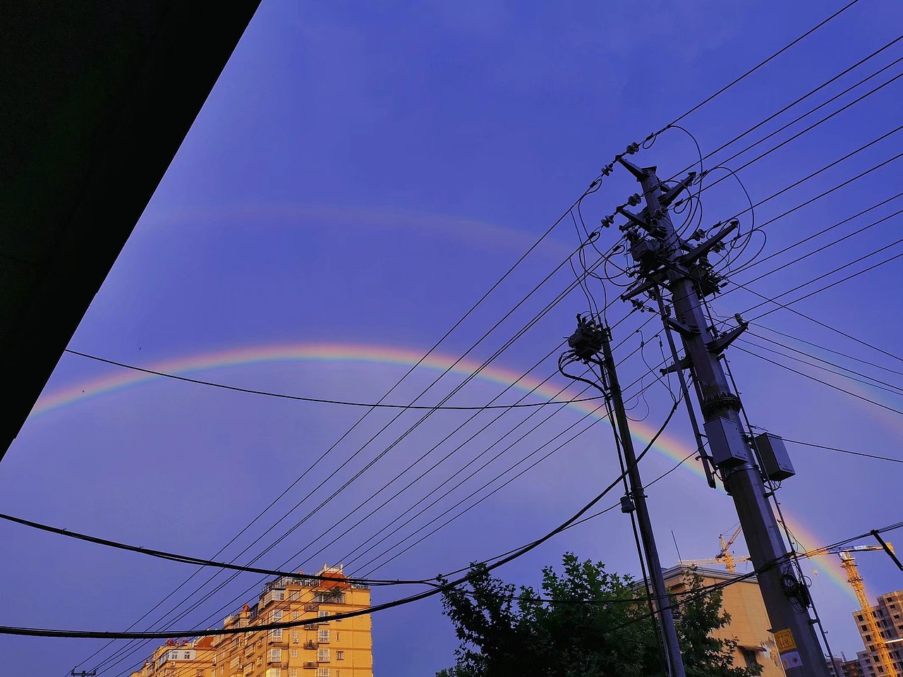 晚霞肆意嚣张，浸红了天空的脸庞（图ZMjY1NzgxNTYw） - 风光摄影 - 站酷设计师涼笙戨原创素材 - 站酷ZCOOL