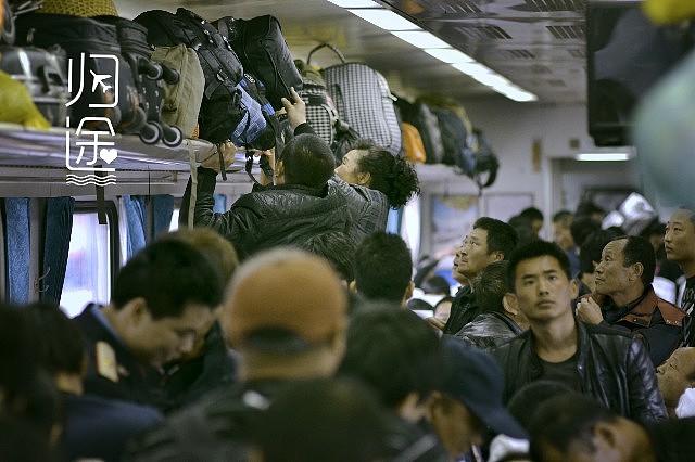 即使春节气氛越来越淡，总有一些瞬间能够让我们心怀一丝曾经的温暖（图ZMjQ3NDgwNzI=） - 人文/纪实摄影 - 站酷设计师liuyan1993原创素材 - 站酷ZCOOL