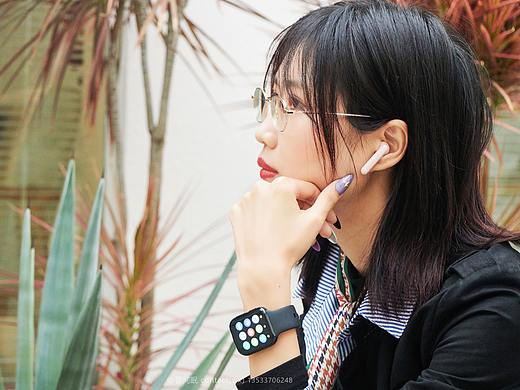 OPPO FindX2pro、无线耳机、智能手表 模特图