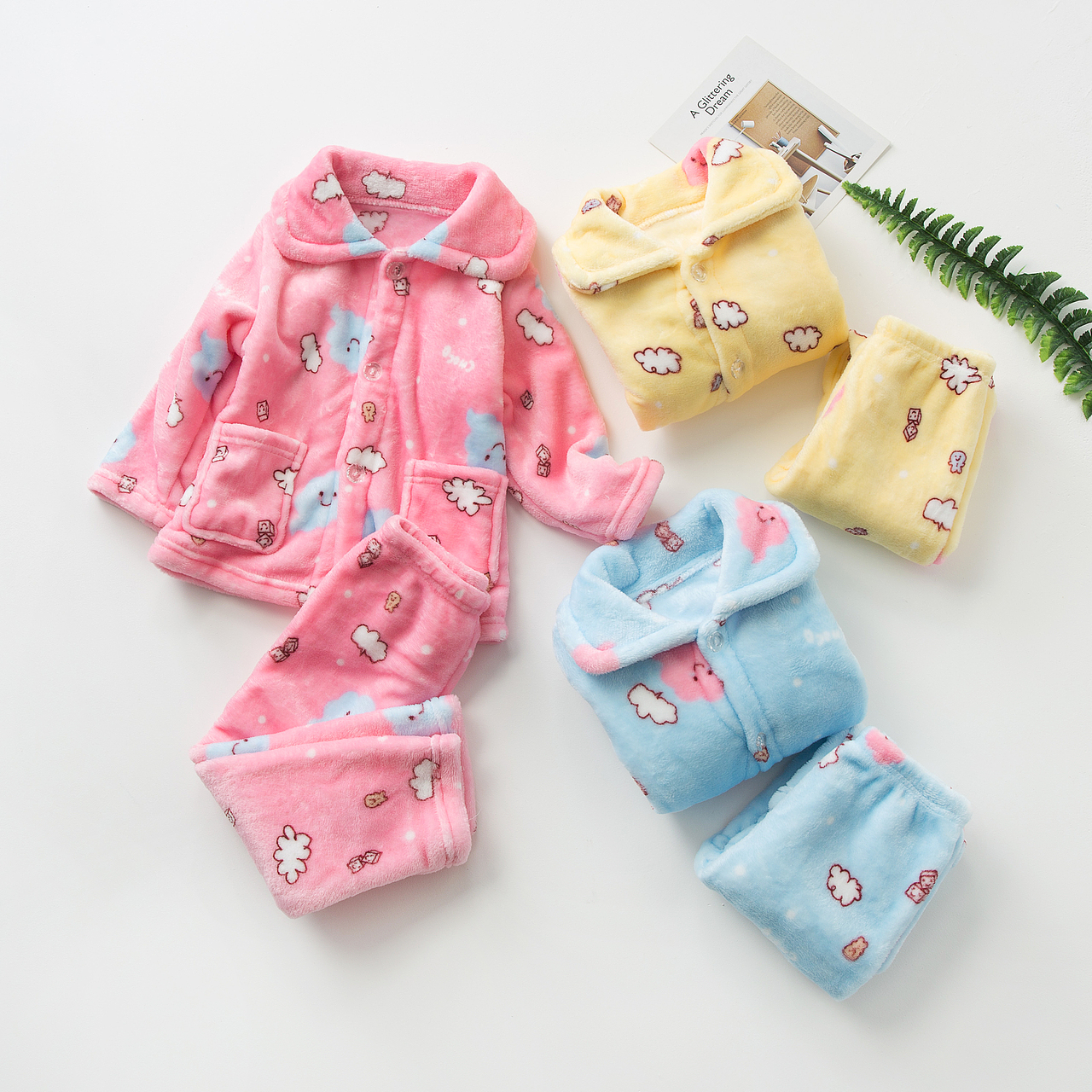 9年专注服装创意平铺挂拍中外模特拍摄专业摄影团队