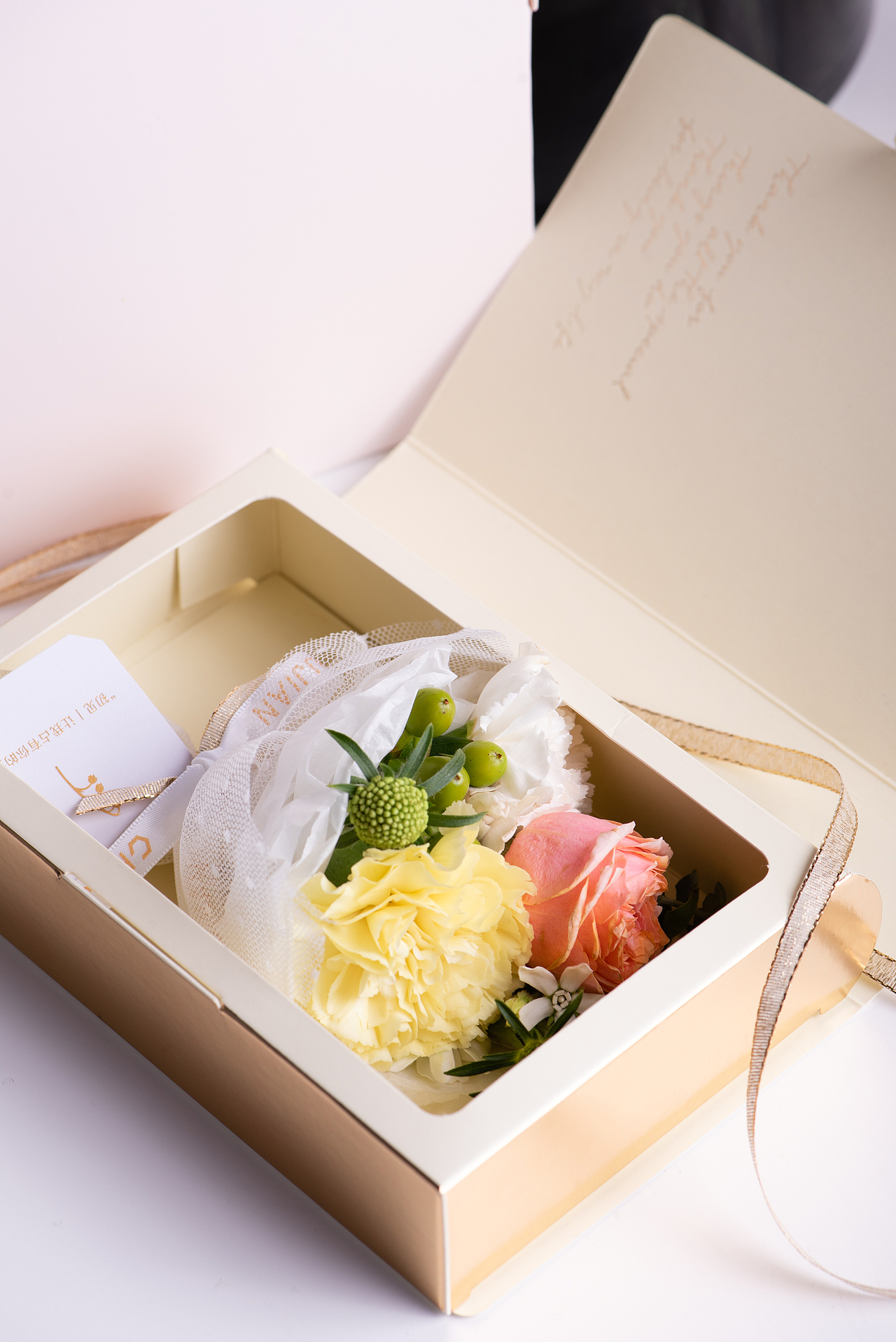 中秋月饼礼盒拍摄（图ZMTk3MDgwNDIw） - 产品摄影 - 站酷设计师陈陈昶君原创素材 - 站酷ZCOOL