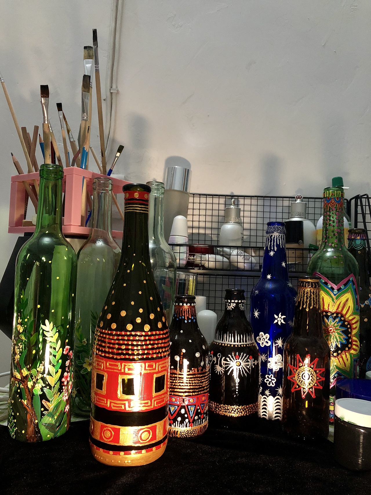 手绘酒瓶|手工艺|工艺品设计|yuanxuemeiing - 原创作品 - 站酷